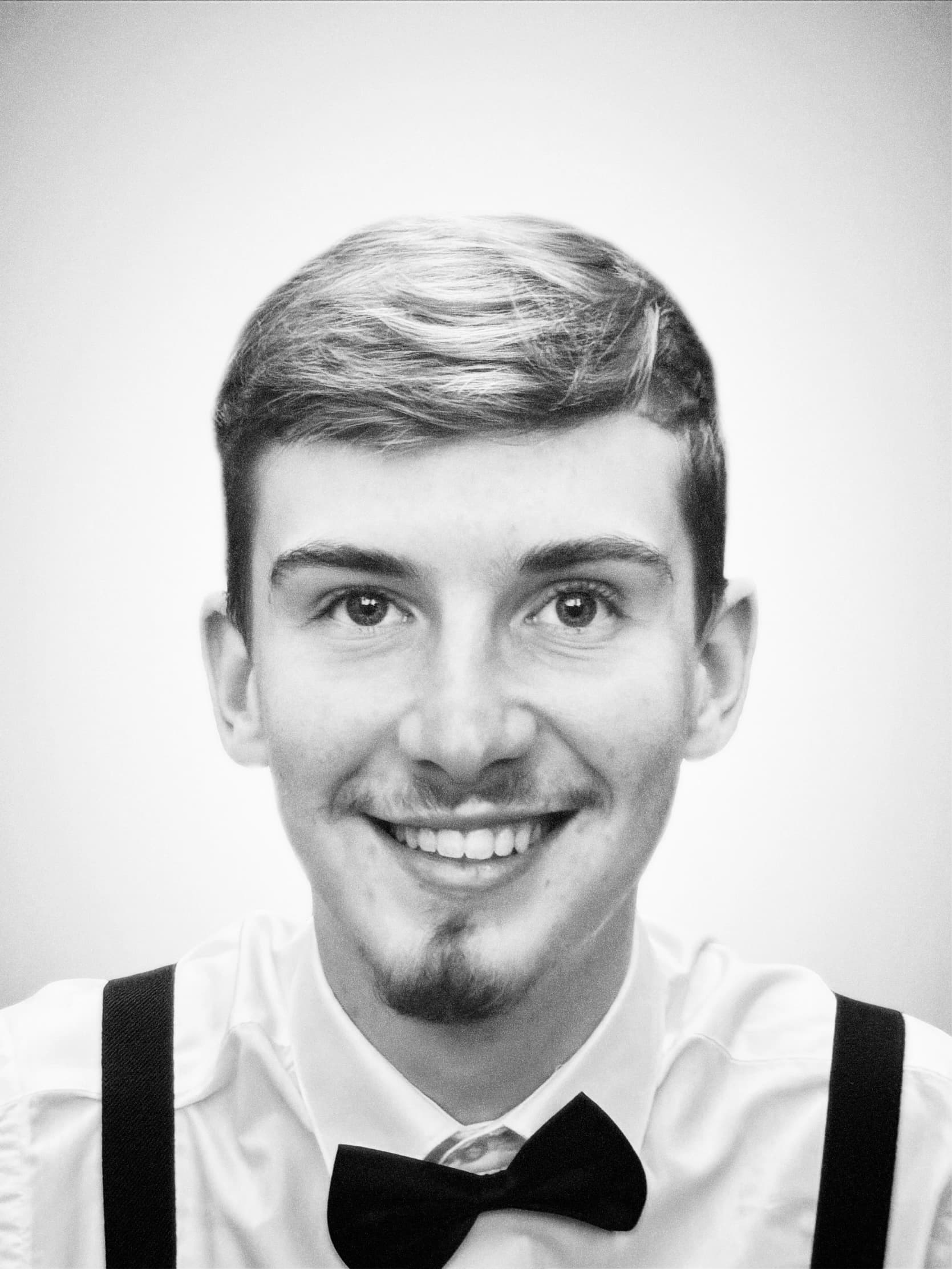 Headshot of Connor Bell